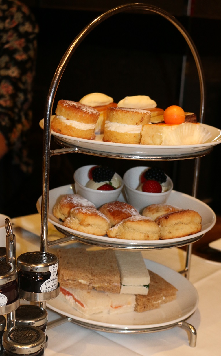 Afternoon Tea at Radisson Blu Edwardian Heathrow Afternoon Tea at Radisson Blu Edwardian Heathrow