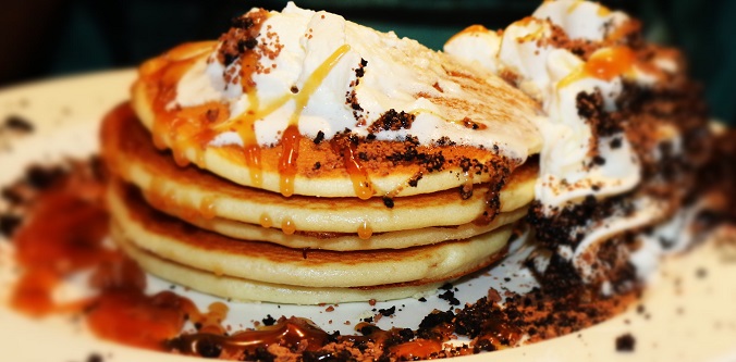 pancake with cream and caramel